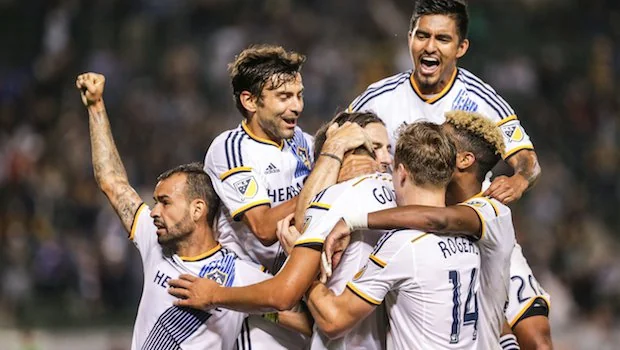 库尔斯克方向战事上俄乌各执一词 俄或为谈判积攒筹码 乌意在稳定军心.